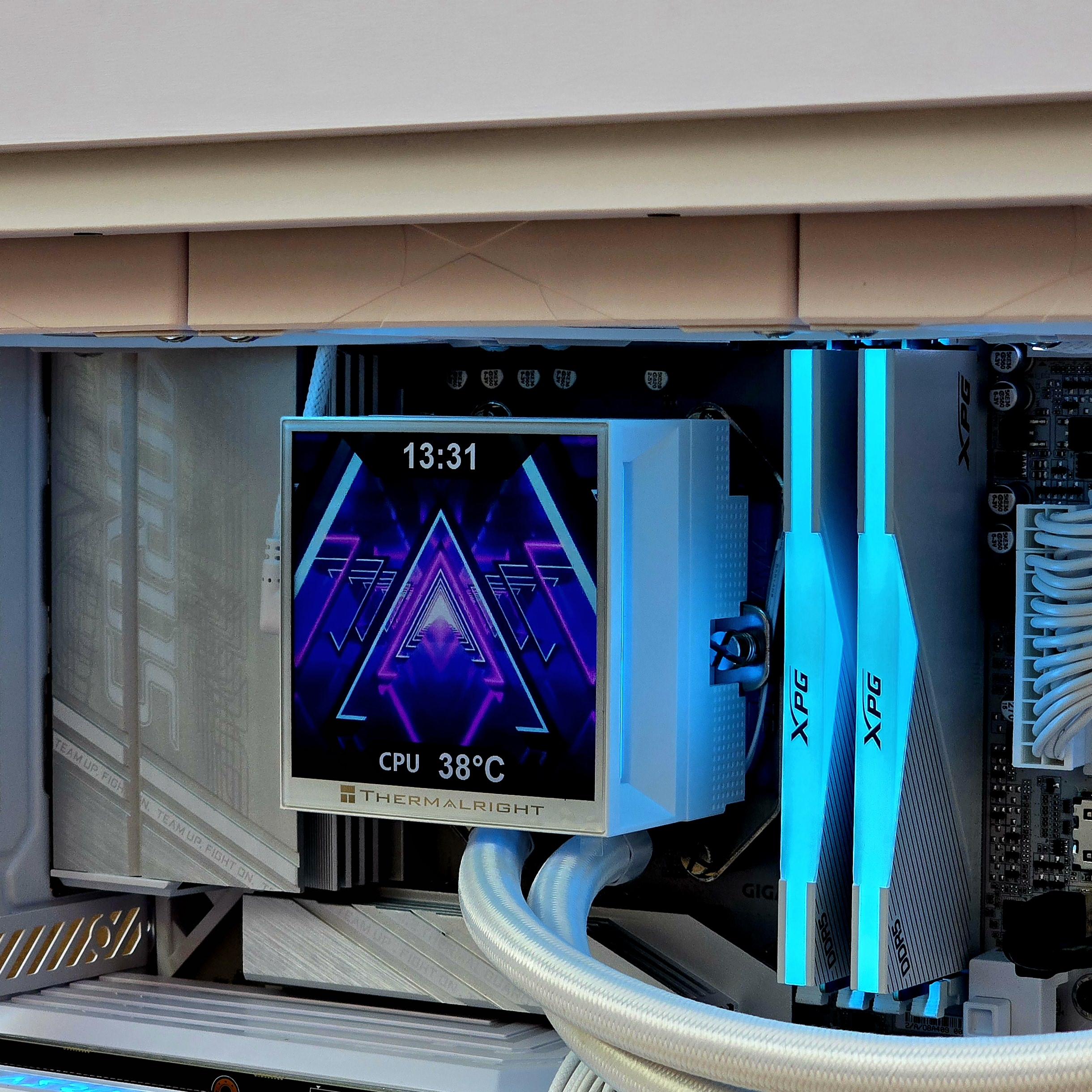 Y40 Snow – Ryzen 7 9800x3D | RTX 5080