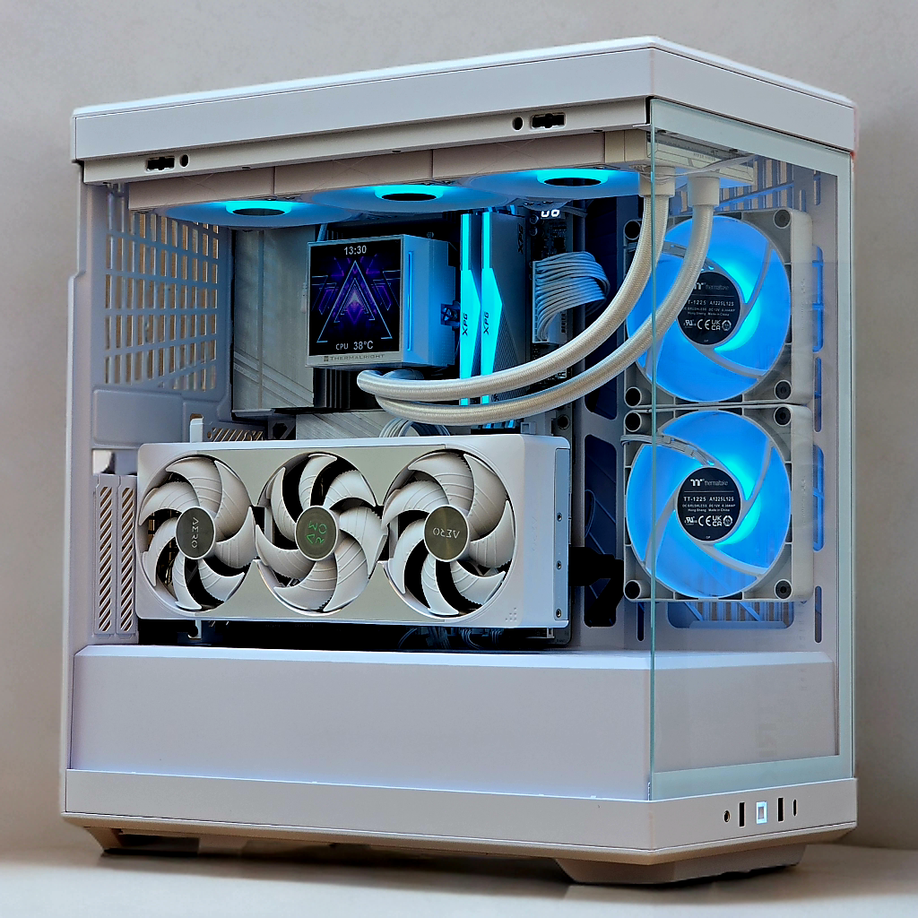Y40 Snow – Ryzen 7 9800x3D | RTX 5080