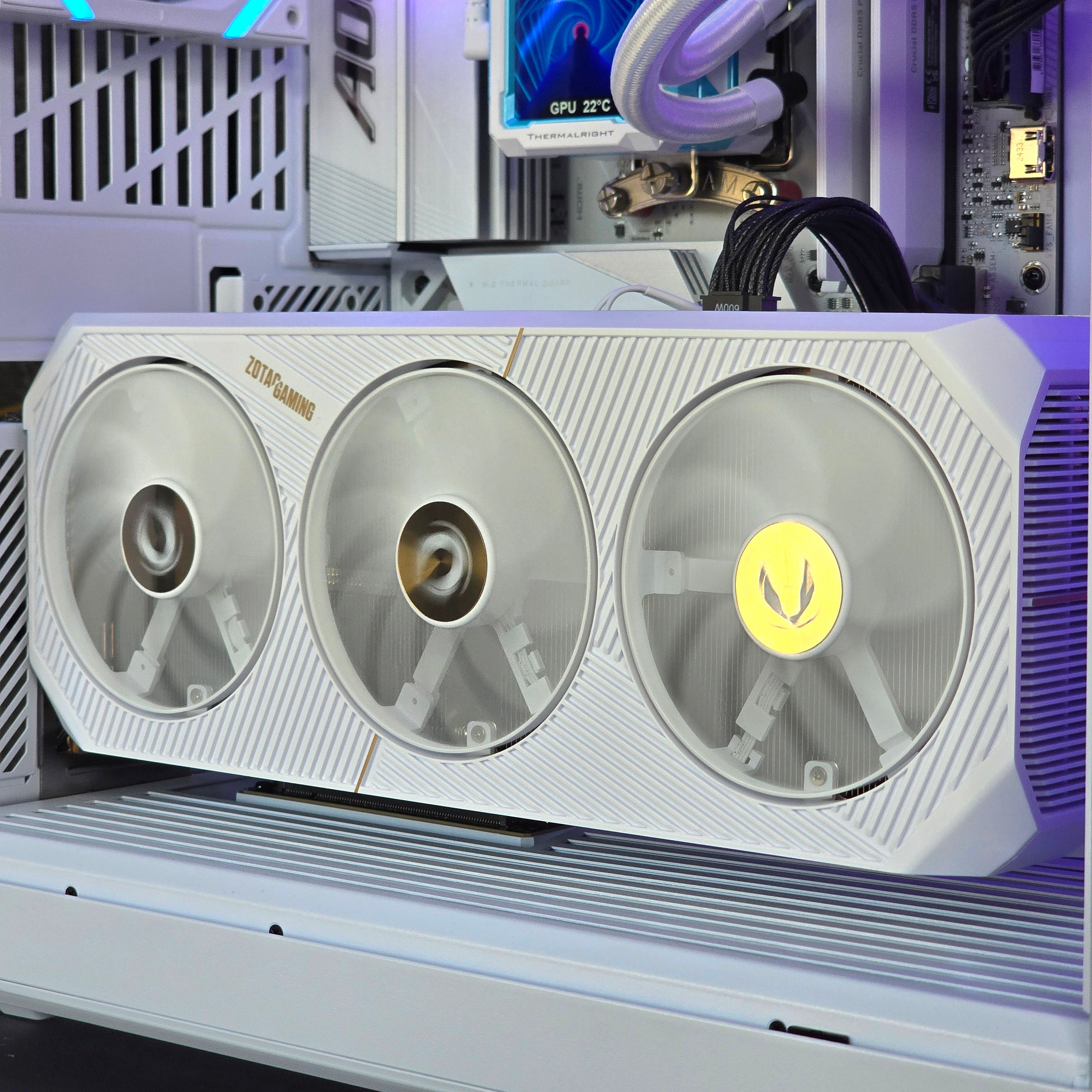 Y70 White – Ryzen 7 9800x3D | RTX 5080