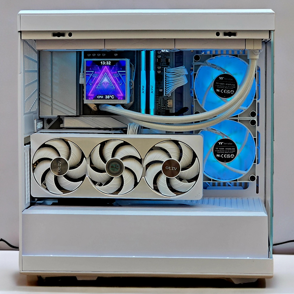 Y40 Snow – Ryzen 7 9800x3D | RTX 5080