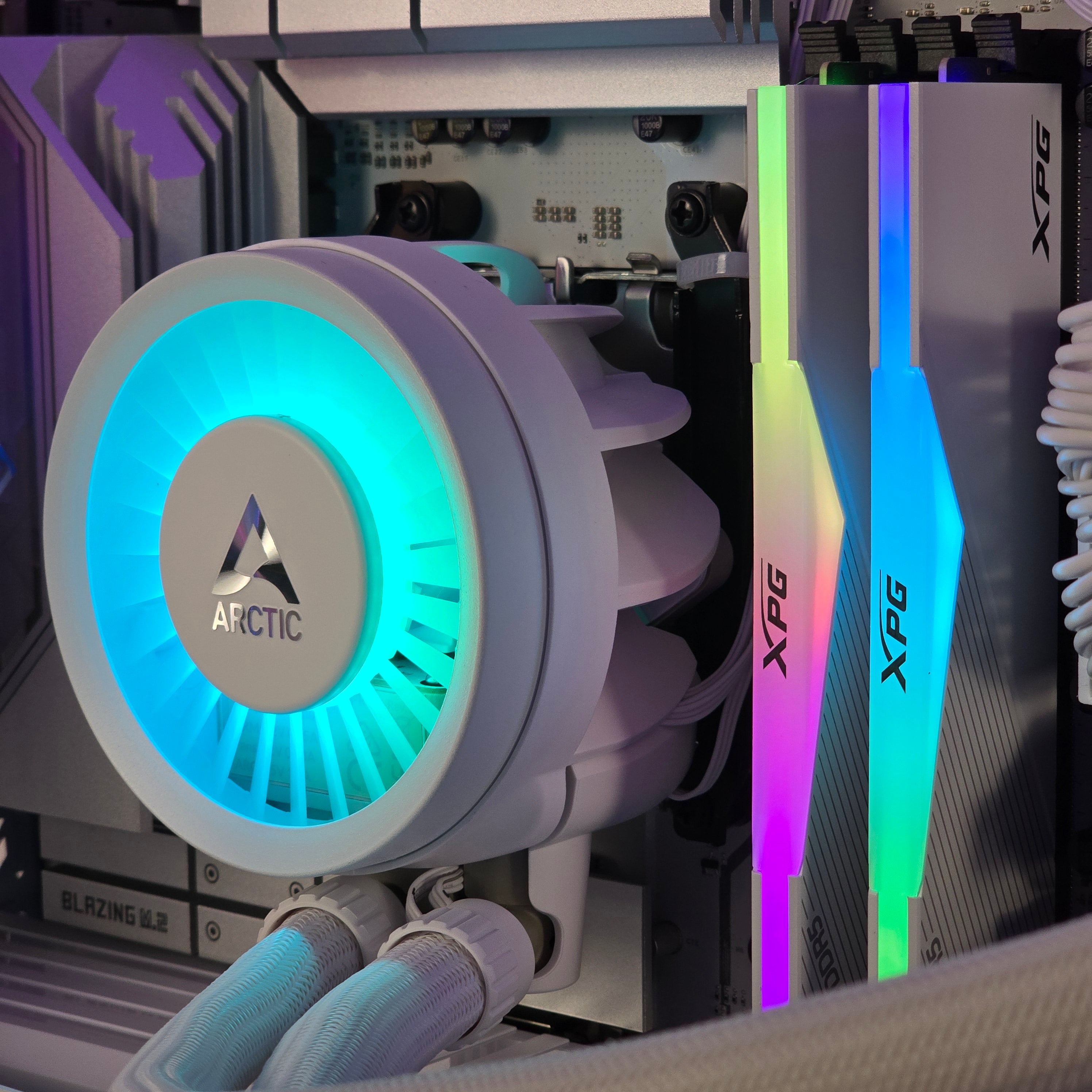 Y70 White – Ryzen 7 9800x3D | RTX 5090