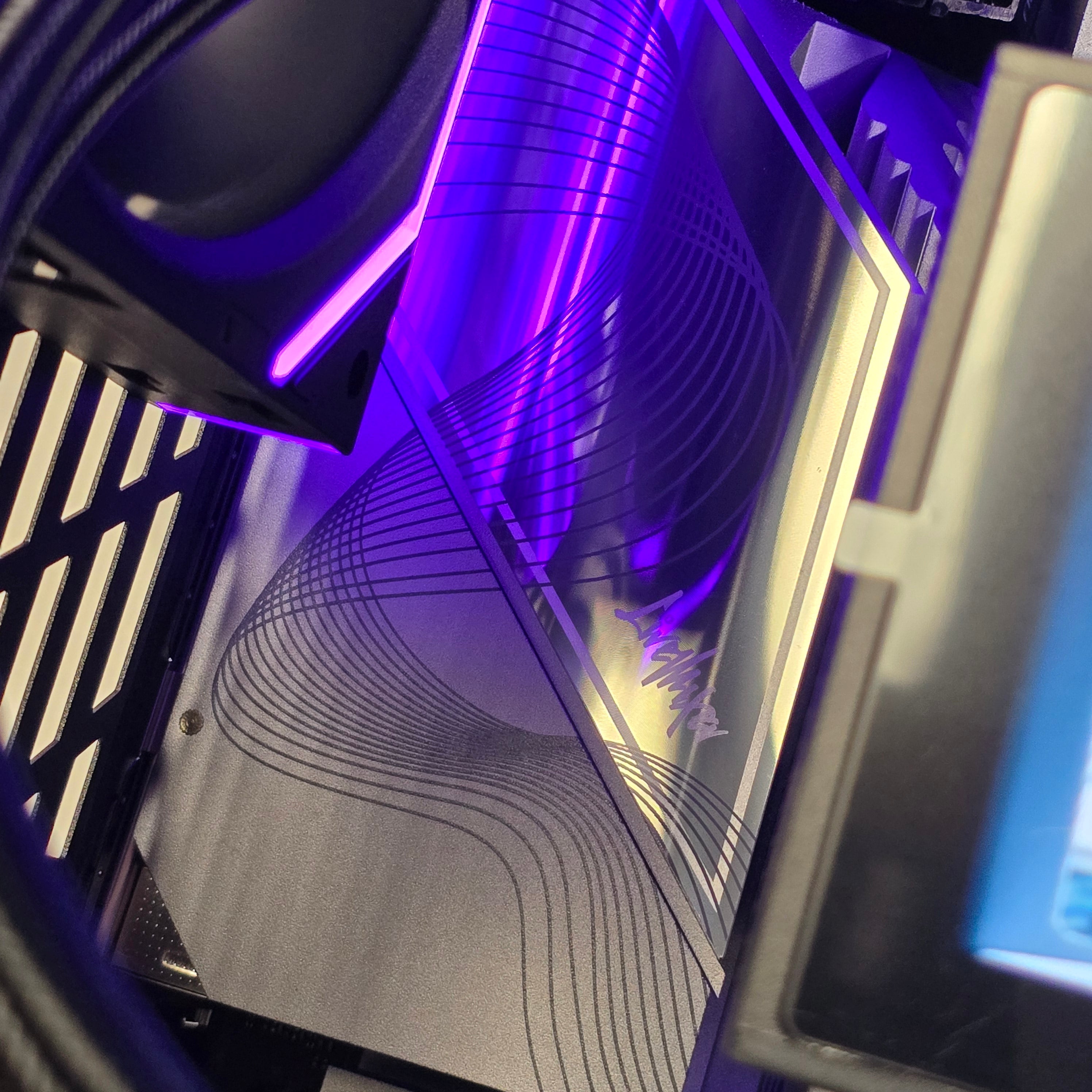 Y70 Black – Ryzen 7 9800x3D | RTX 5080