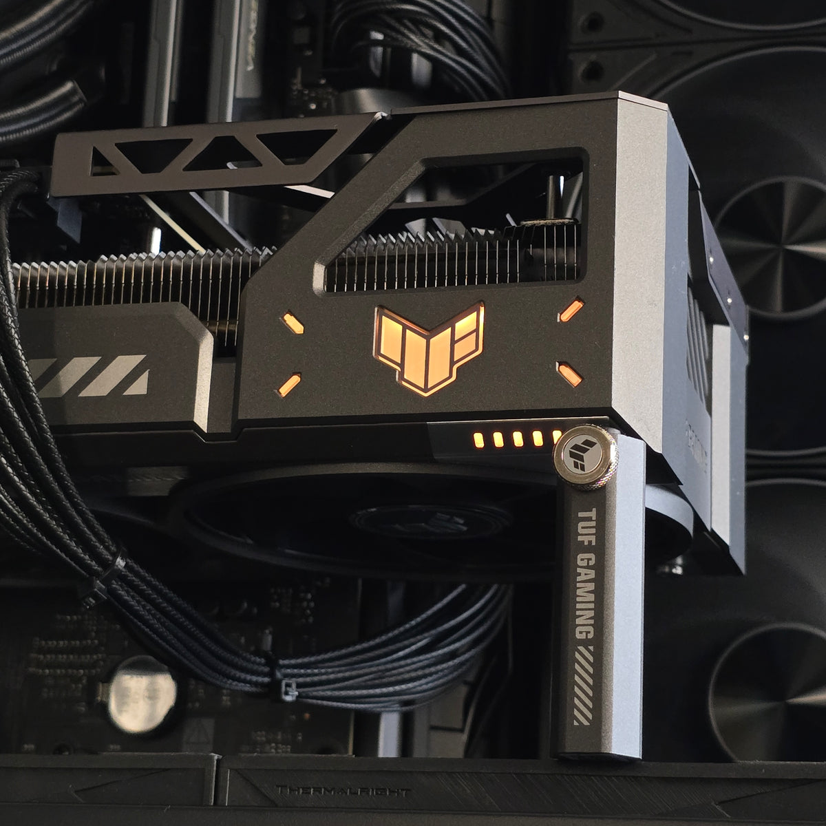 TuF – RYZEN 7 9850x3D | RTX 5080