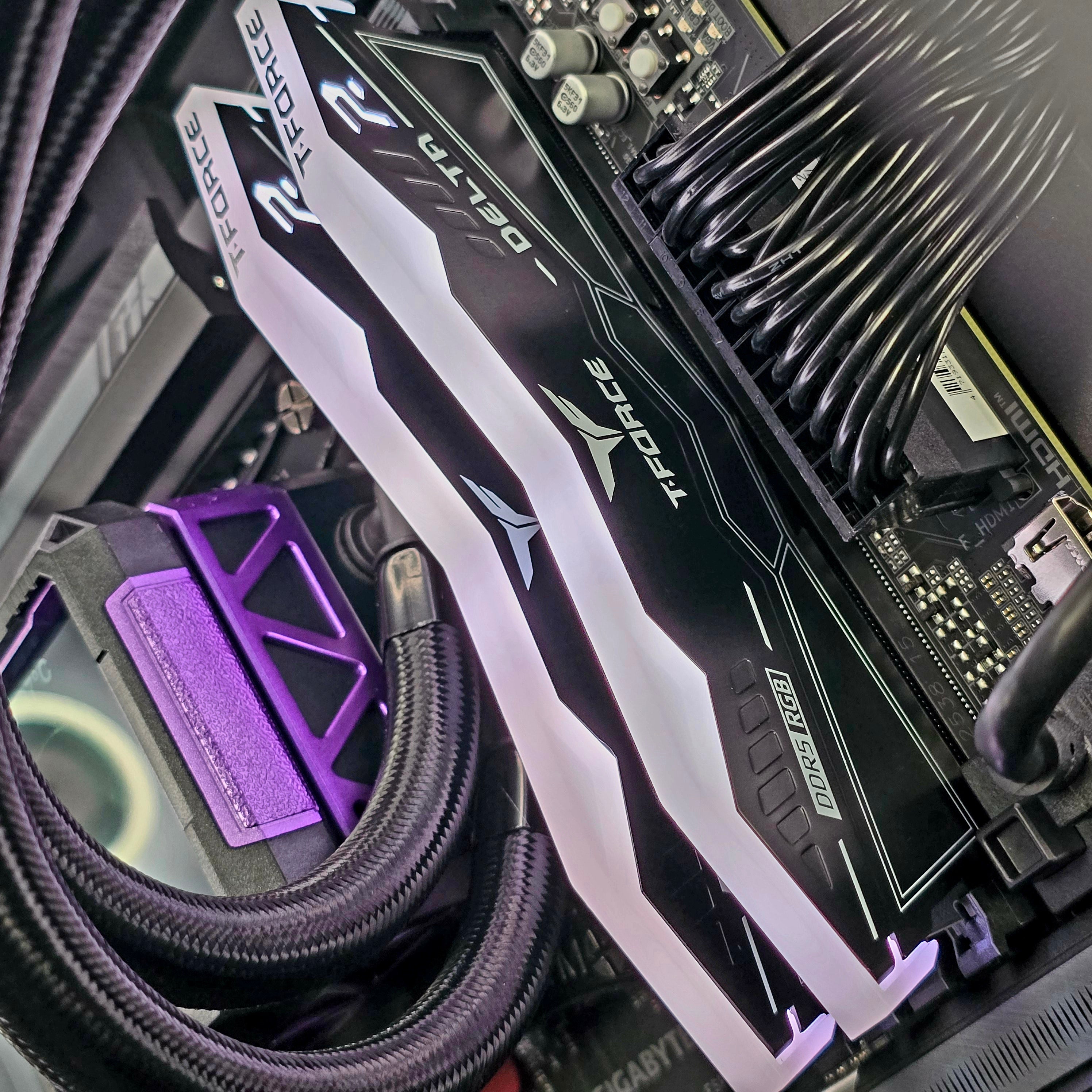 Y70 Black – Ryzen 7 9800x3D | RTX 5080