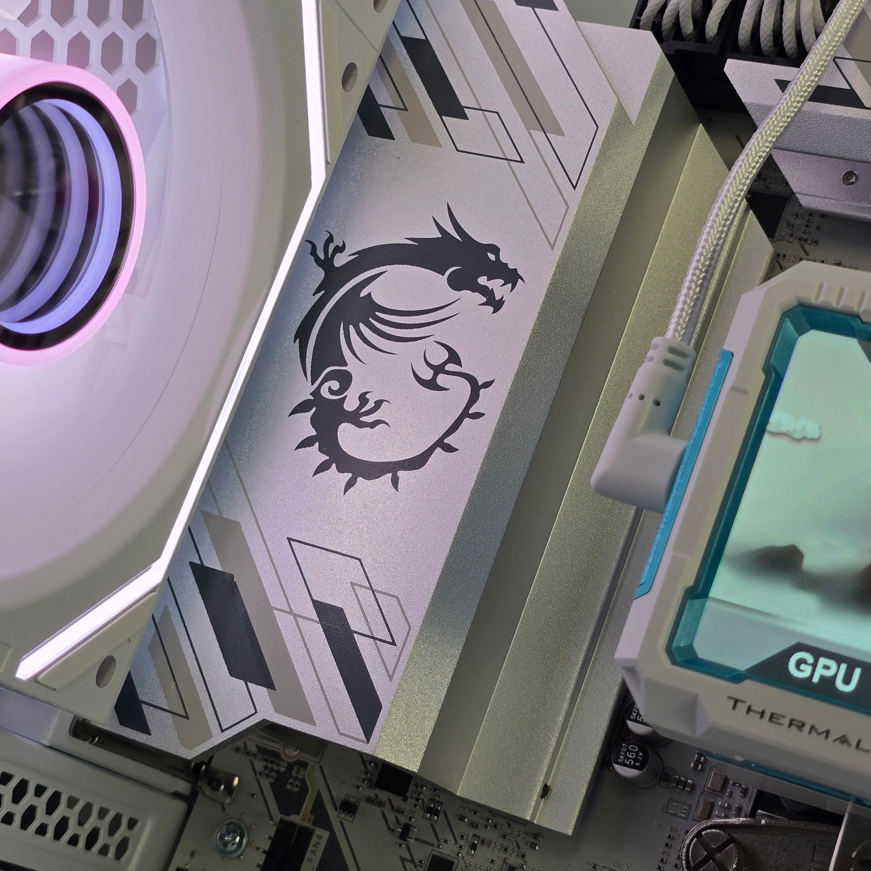 O11 Whiteout – Ryzen 7 7800x3D | RTX 5070