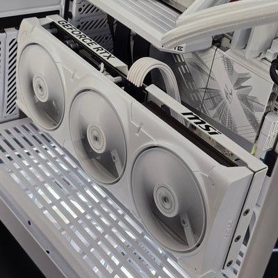 Y70 Snow – Ryzen 7 9800x3D | RTX 5080